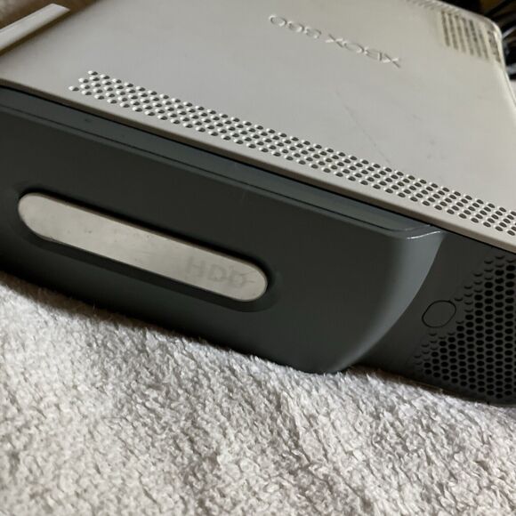 Microsoft Xbox 360 Lot 120GB White Console WiFi Extender Power Cord Controller - Picture 4 of 7